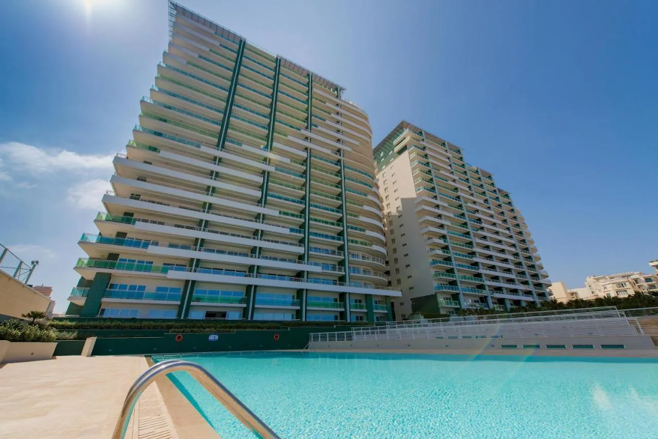Luxury Apt With Side Seaviews And Pool, Best Location Sliema Apartment